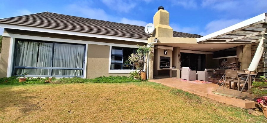 2 Bedroom Property for Sale in Upper Main Street Western Cape